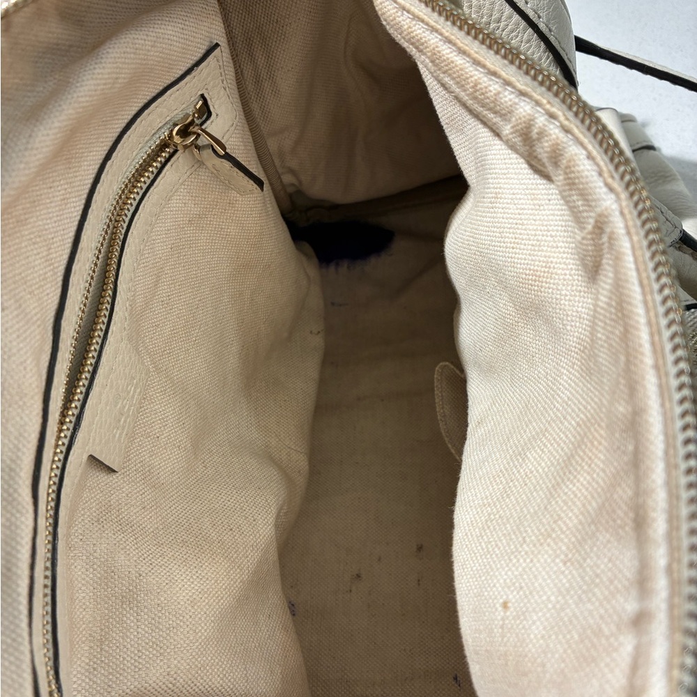 Gucci  Cream and Gold Women's Handbag - Picture 9 of 12